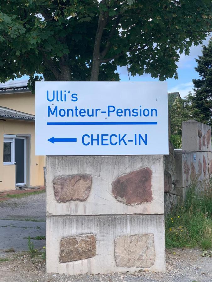 Ullis Pension Fuer Monteure & Handwerker Malsch  Exterior photo